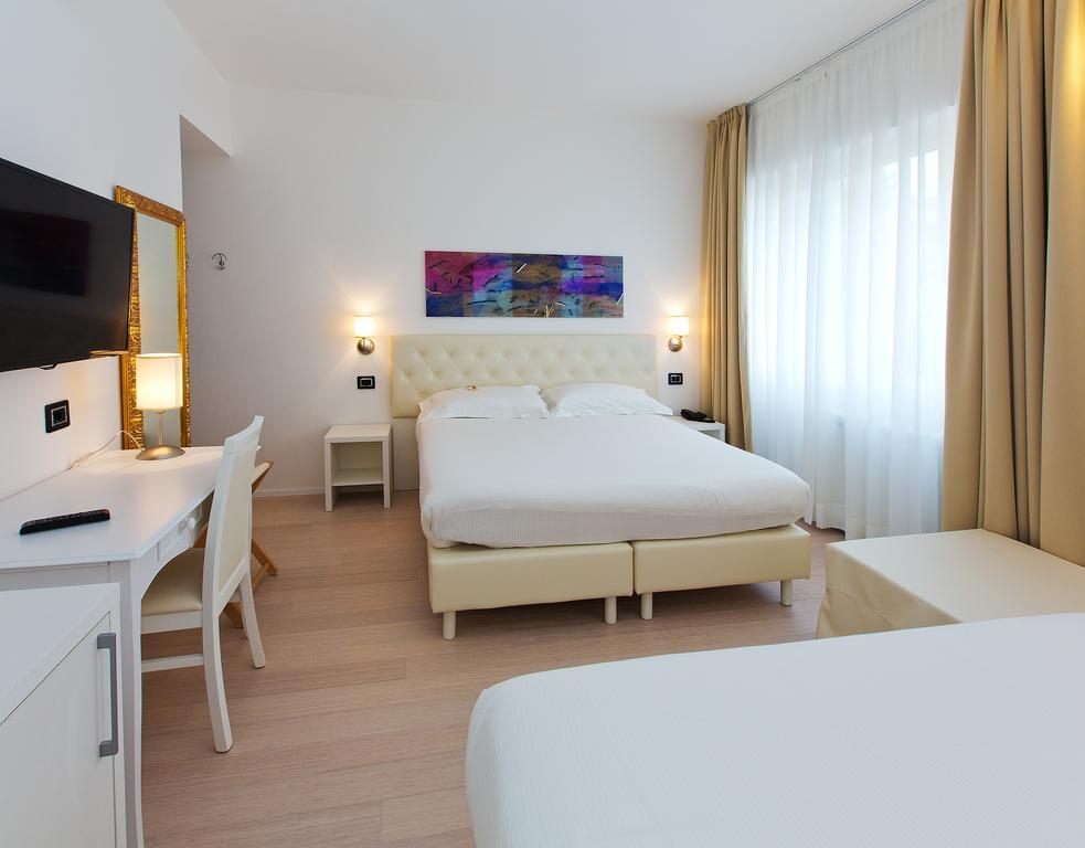 Hotel Mainè Finale Ligure Buitenkant foto