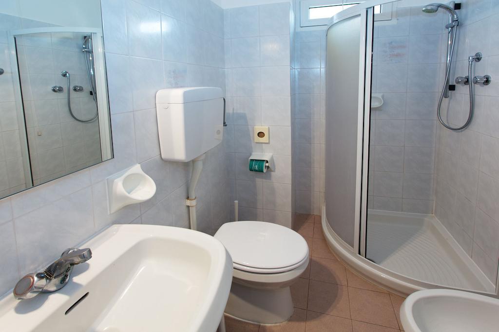 Hotel Mainè Finale Ligure Kamer foto