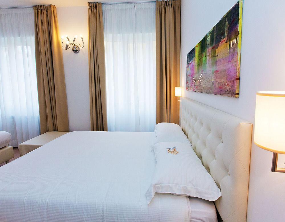 Hotel Mainè Finale Ligure Buitenkant foto